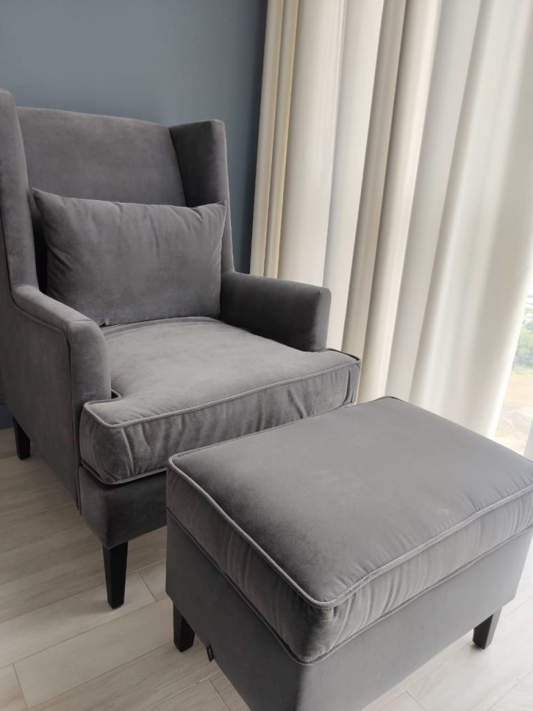 Современное высокое кресло Харви в интерьере. Фото 6