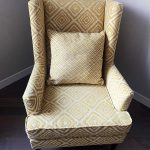 Стильное каминное кресло в современный интерьер