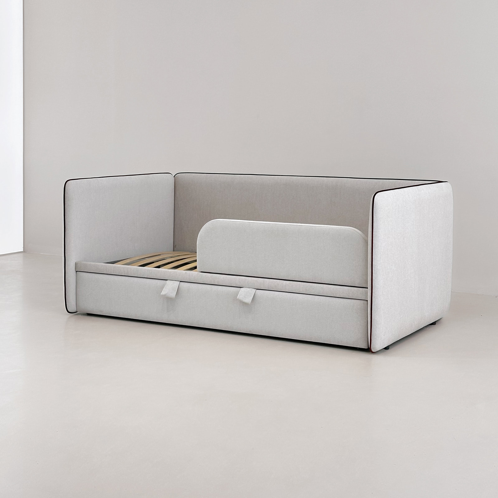 Детская кровать Берт в интерьере в обивке: Art Vision Paddington 10. Фото 6