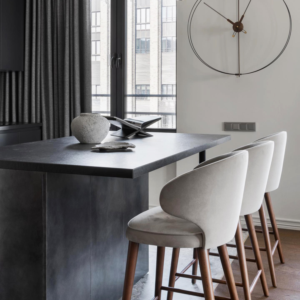 Барный стул Вито в интерьере в обивке:  Teddy 313, дизайн от: Дина Вафина. Фото 4