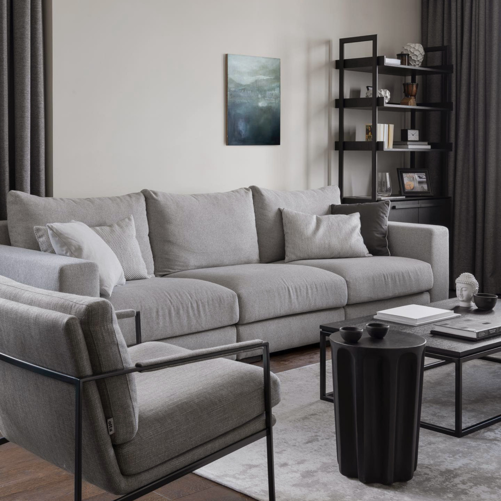 Диван Паркер раскладной в интерьере в обивке: Nortex Jazz 18 Silver, дизайн от: Дина Вафина. Фото 1