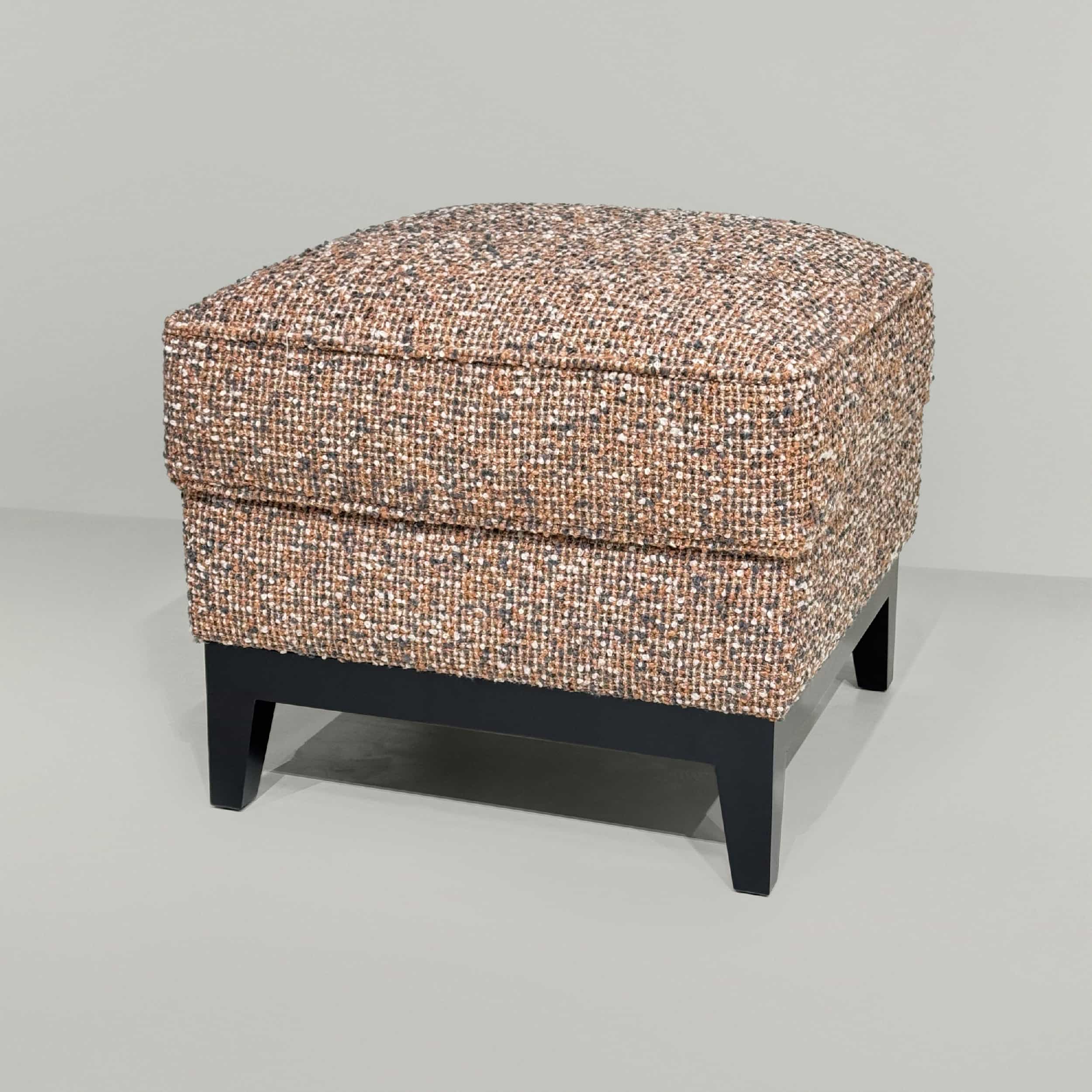 Пуф Майк на ножках . Фото 3