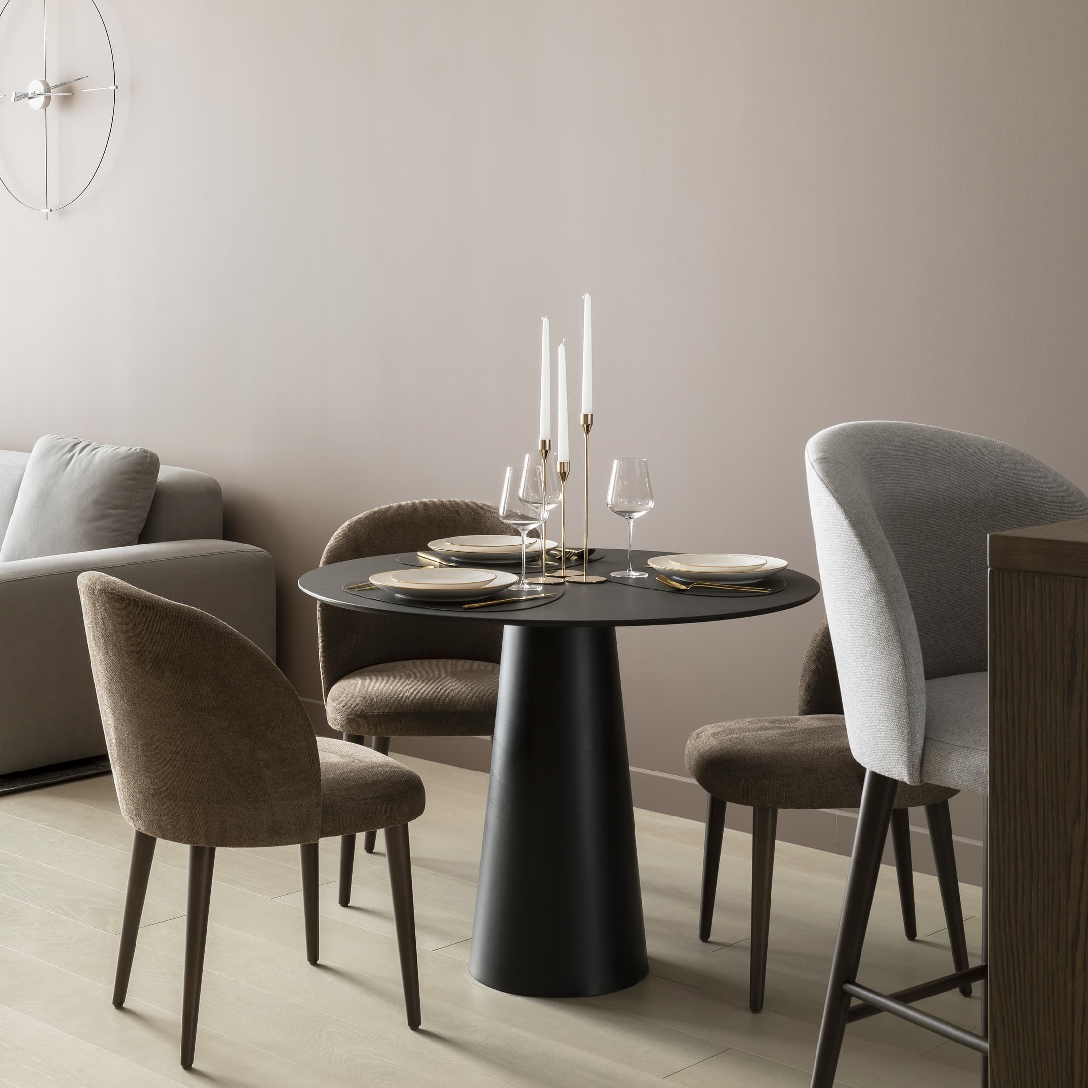 Обеденный стол Тим в интерьере, дизайн от: Евгения Федулаева. Фото 6