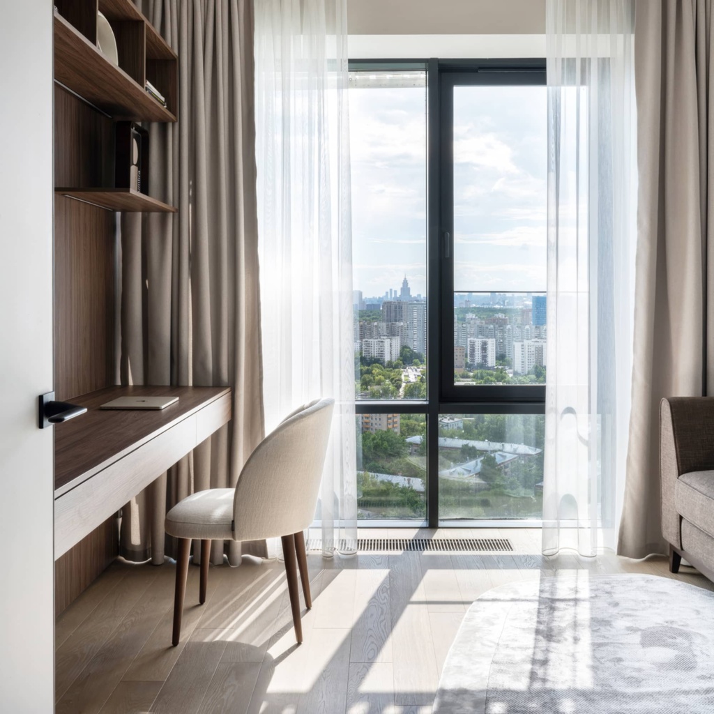 Обеденный мягкий стул Тимон в интерьере в обивке: Fancy Fabric Adriana 02, дизайн от: DA Interior Design. Фото 1