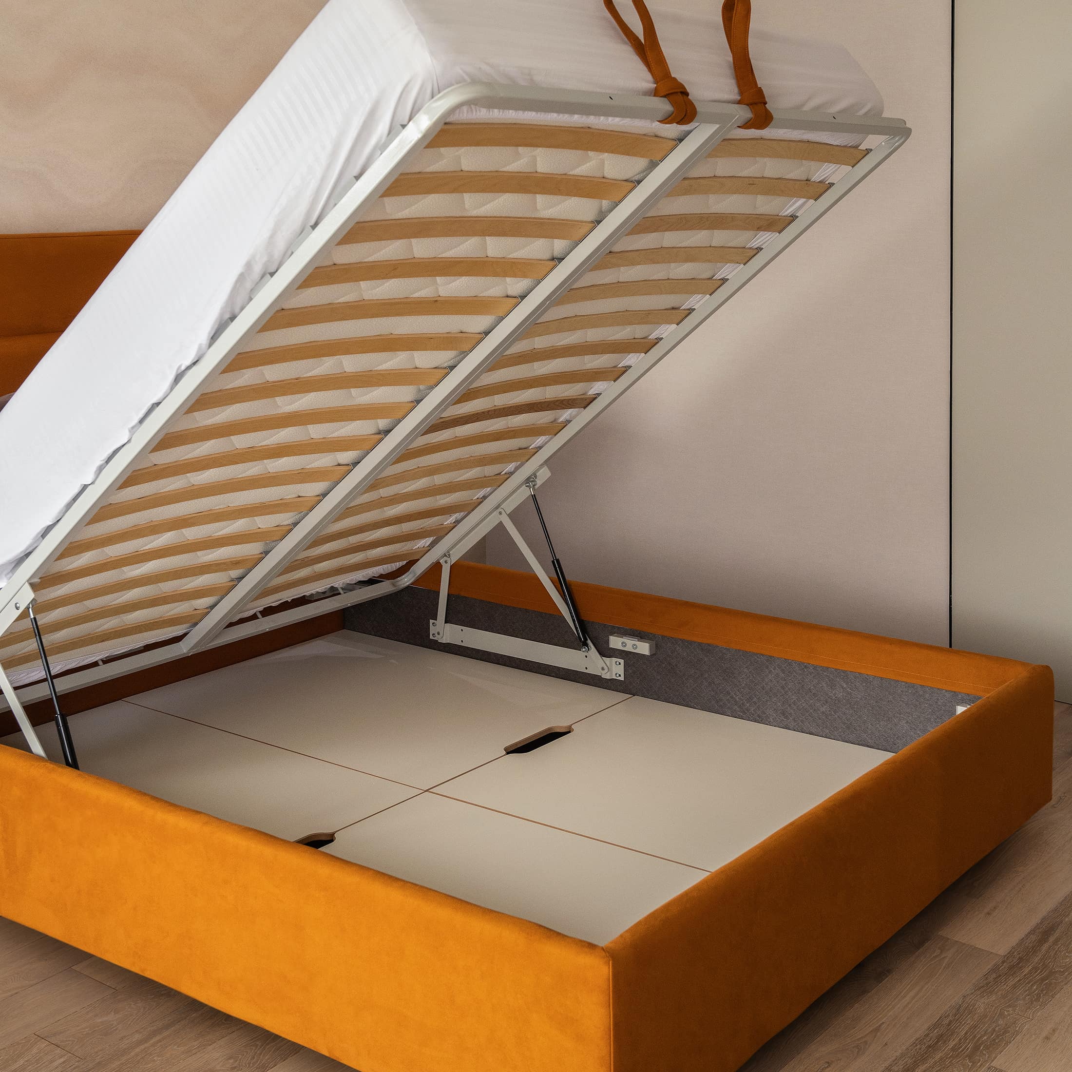 Кровать Колин с подъемным механизмом в интерьере в обивке: Art Vision Mocka 07. Фото 7