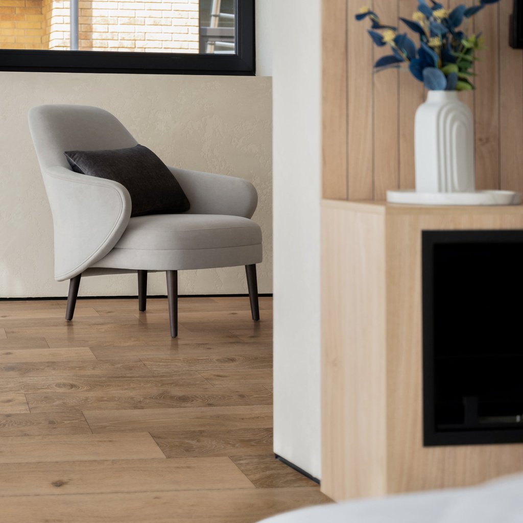 Интерьерное кресло Мейсон в интерьере в обивке: Vektor Leonardo 13. Фото 2